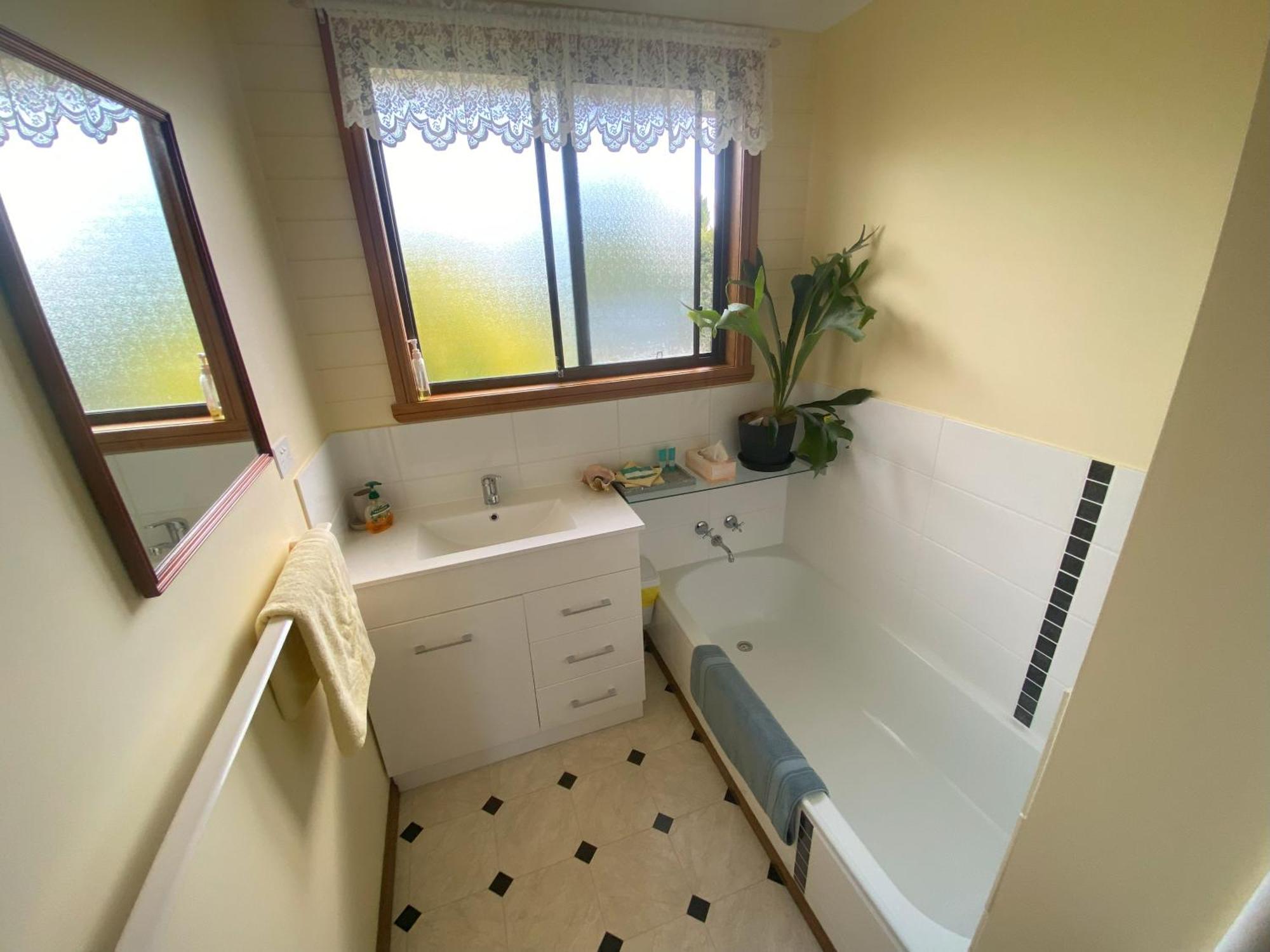 Parnella - Pet Friendly Holiday home *